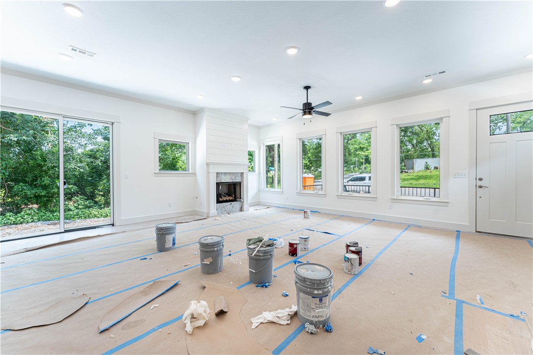 W A BURK'S ADD-BENTONVILLE - Residential