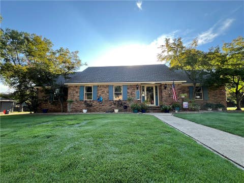 Photo of 312 S UTAH Avenue, Russellville, AR 72801 (MLS # 1359596)