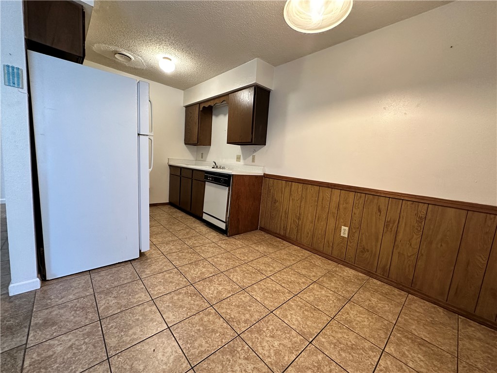Sunset Manor Ph 2 Rogers - Residential