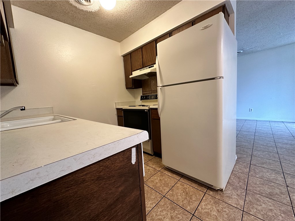 Sunset Manor Ph 2 Rogers - Residential