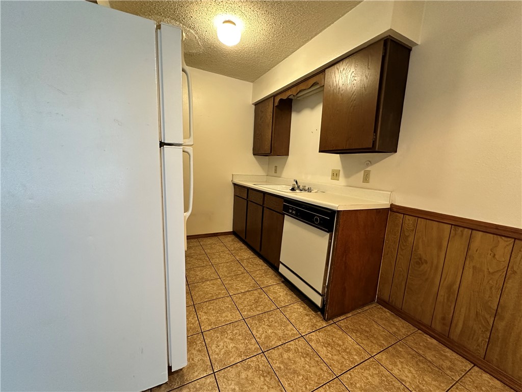 Sunset Manor Ph 2 Rogers - Residential