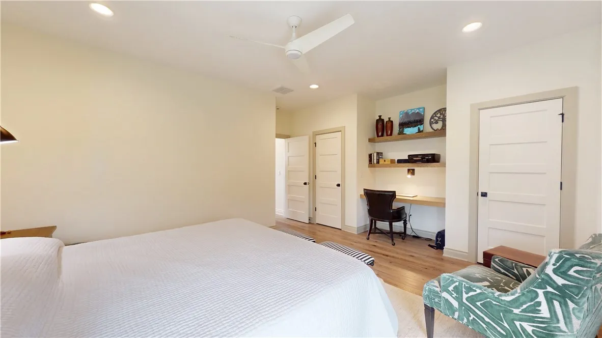 Bentonville, Arkansas 72713, United States, 4 Bedrooms Bedrooms, ,5 BathroomsBathrooms,Residential,Active,95595