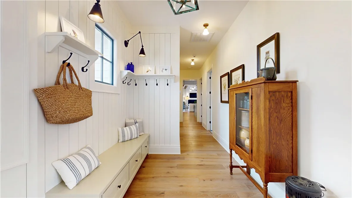 Bentonville, Arkansas 72713, United States, 4 Bedrooms Bedrooms, ,5 BathroomsBathrooms,Residential,Active,95595