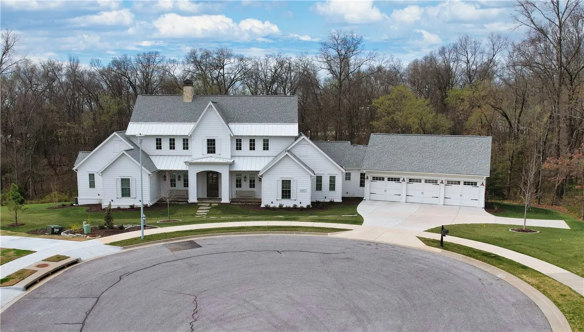 Bentonville, Arkansas 72713, United States, 4 Bedrooms Bedrooms, ,5 BathroomsBathrooms,Residential,Active,95595