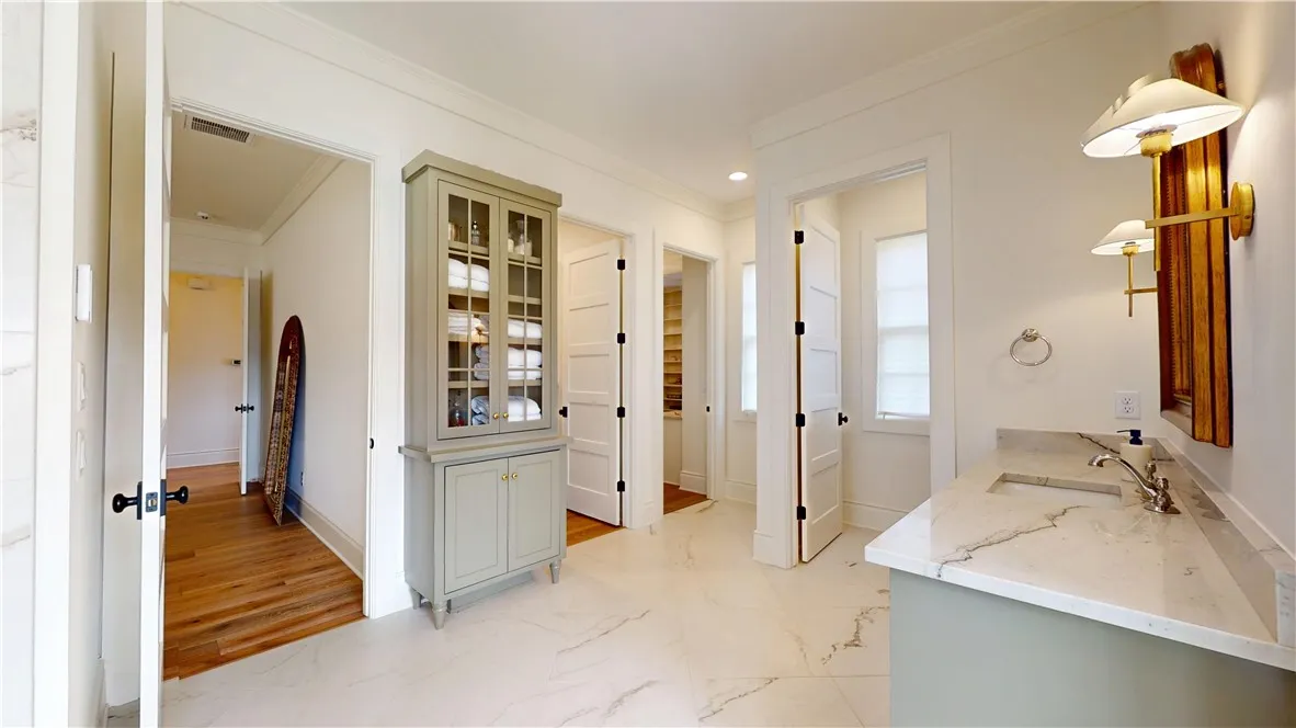 Bentonville, Arkansas 72713, United States, 4 Bedrooms Bedrooms, ,5 BathroomsBathrooms,Residential,Active,95595