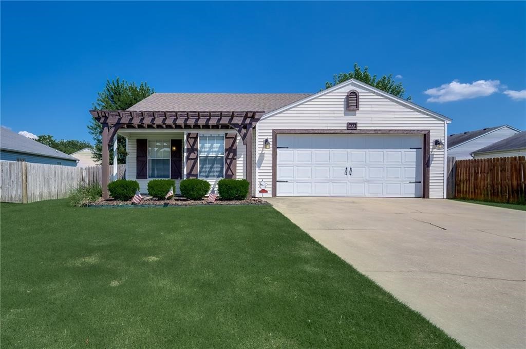 Wow factor. Within a quarter mile of multi mountain biking trailheads. This is immaculate and ready to move into. Large living area with wood floor, rock fireplace with gas logs and a vaulted ceiling with wood beams. Granite counters thru out. Tile around both bathtubs. Large master bedroom. Updated kitchen with a pantry. Covered back patio. Privacy fenced backyard. One minute to interstate. Small dogs negotiable with a non refundable $250 per pet fee and $25/month. No smoking. Minimum one year lease. Agent owned. No fridge, washer or dryer.
