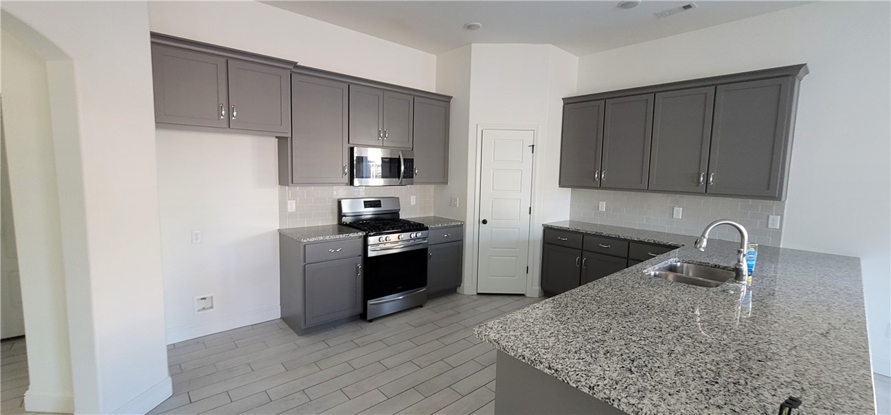 Woodward Hills Sub Ph 6 Highfill - Residential Lease