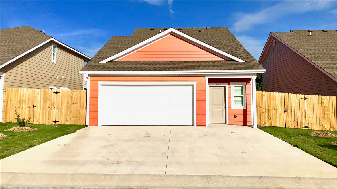 Links at Fayetteville Row - Residential Lease