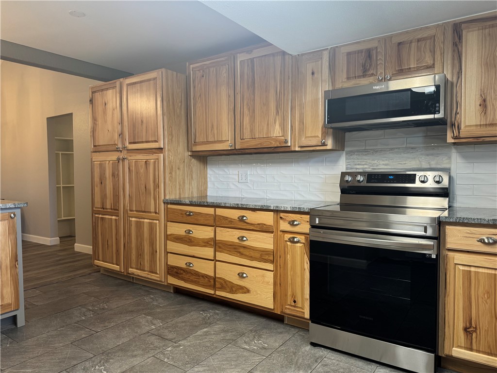 Chateau Terrace Unit 2 Ph 1 Rogers - Residential