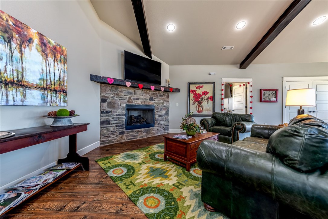 Prairie Grove Outlots - Residential Lease