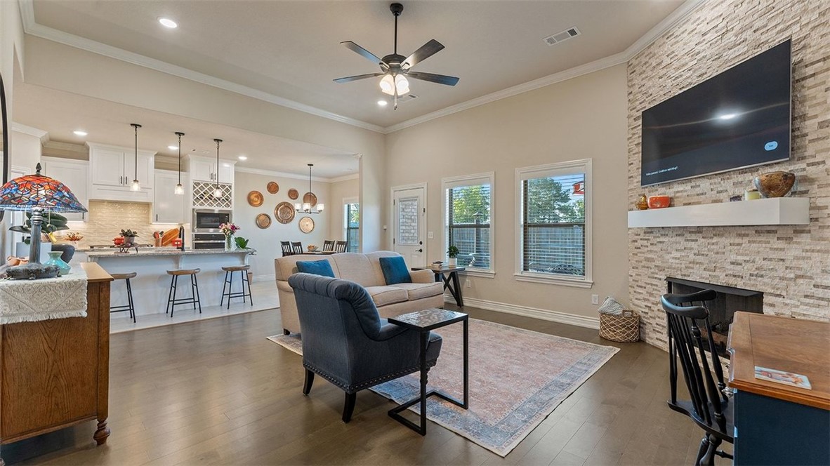 WALNUT GROVE SUB PH 1-BENTONVILLE - Residential