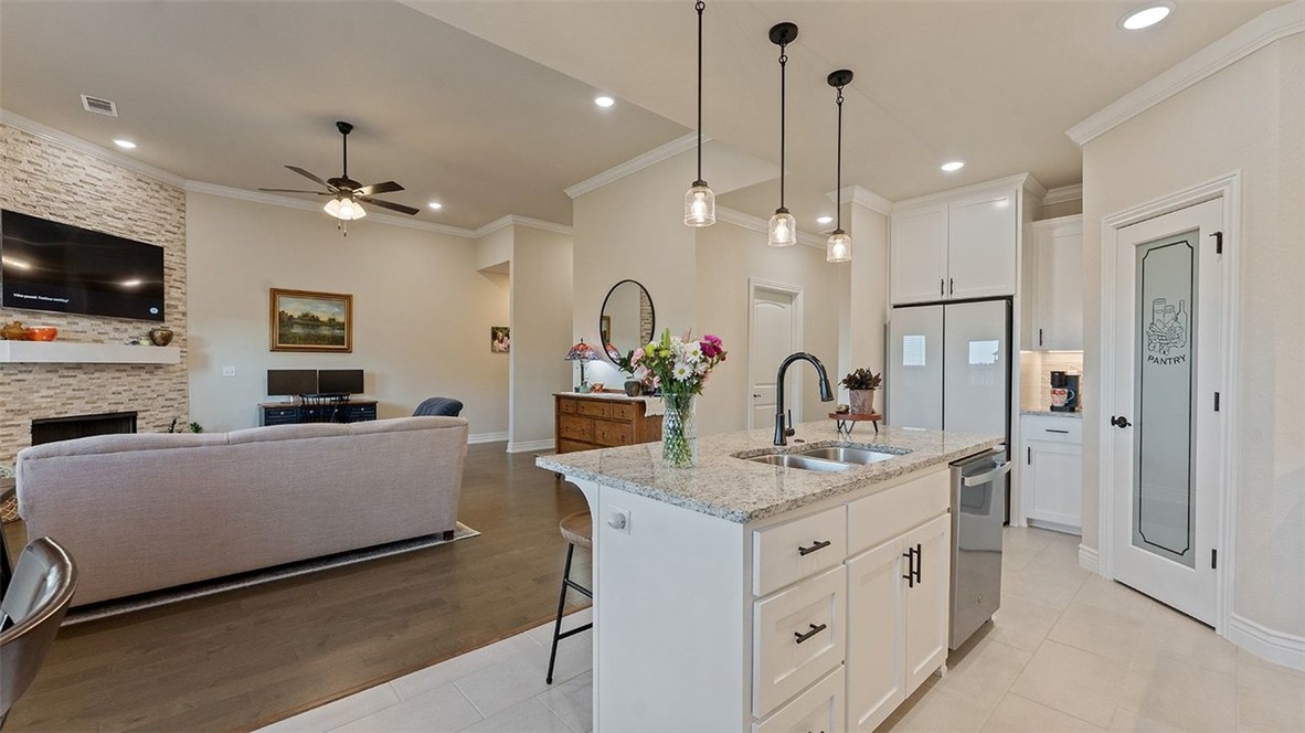 WALNUT GROVE SUB PH 1-BENTONVILLE - Residential