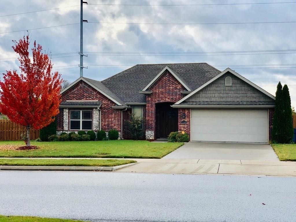 Located in Riverwalk Subdivision and only 5 minutes from Osage Creek Elementary & Creekside Middle School. Subdivision has a swimming pool and this 3 bedroom, 2 baths house with ceramic tile and hardwood floors has it all. Backyard has plenty of space to entertain.