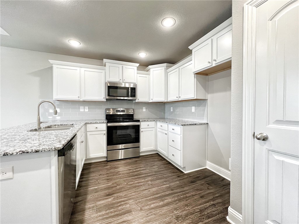 Belle Meade Sub Ph 4 - Residential Lease