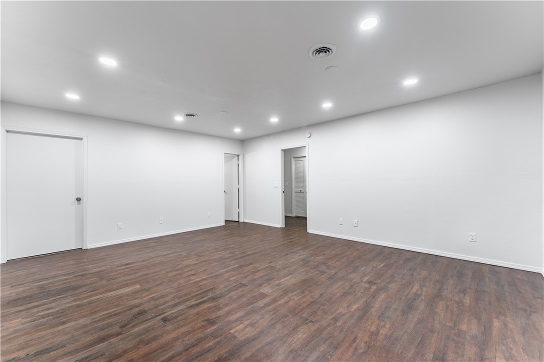 Drake Court Bvv - Residential