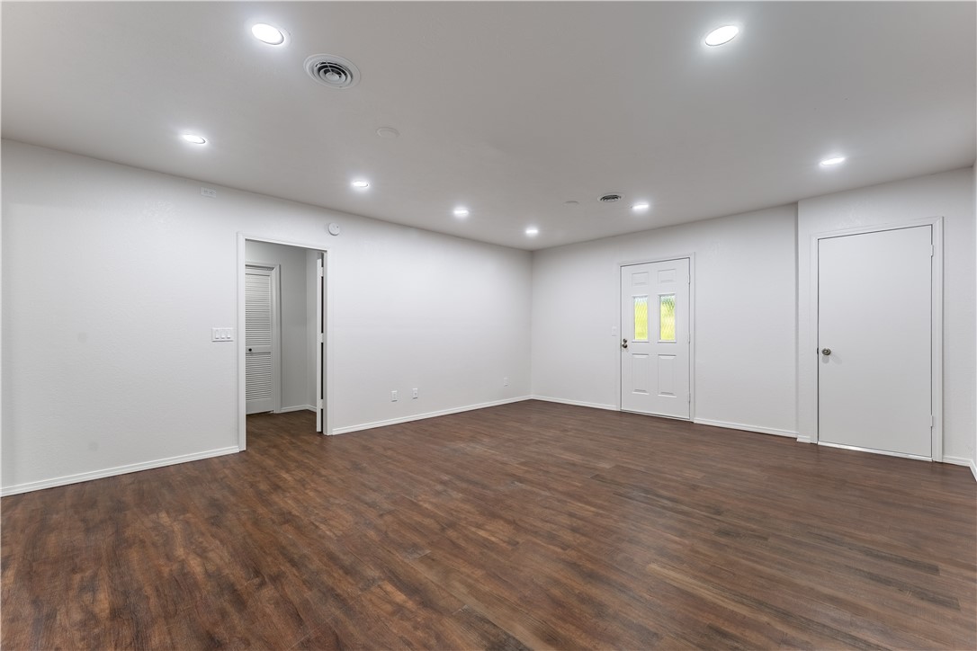 Drake Court Bvv - Residential