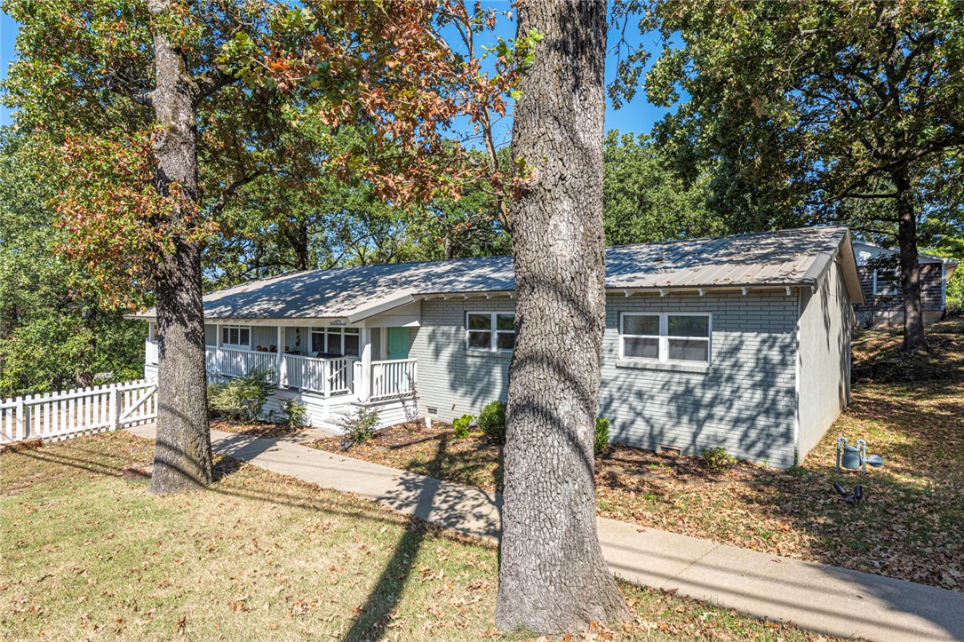 Wahneetah Heights - Residential Lease