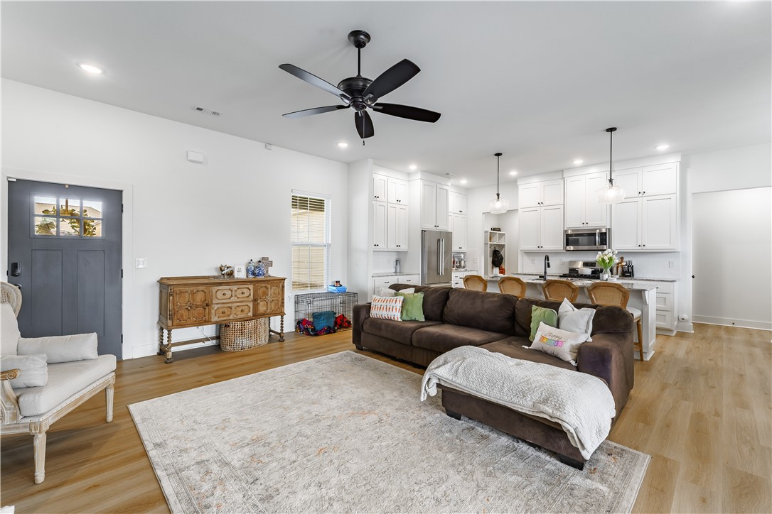 Mountain- View Estates - Residential