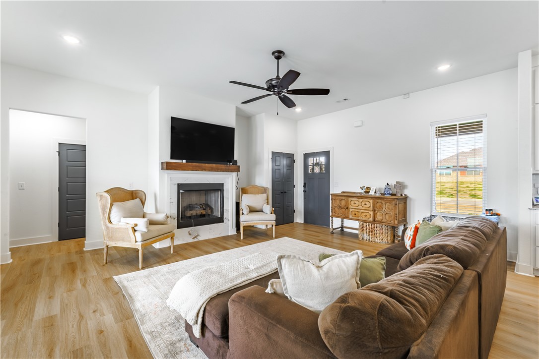 Mountain- View Estates - Residential