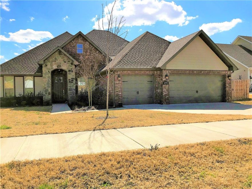 This gorgeous One Story home in Hughmount has been very well maintained.  Built in 2016.  Granite countertops in kitchen, baths, office, and utility room.  Gorgeous built-ins in living room.  Open Floor Plan.  Covered outdoor back patio with ceiling fan.  Spacious Dining Room and elegant wood floors.  His and Her sinks in both master bath and in Jack and Jill bath.  3 car garage.  The POA has a community pool.  Refrigerator, washer and dryer convey.  Come see this awesome opportunity.