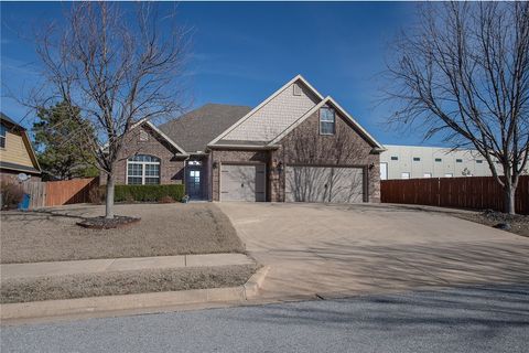 Photo of 4405 Brentwood Road, Bentonville, AR 72713 (MLS # 1329589)