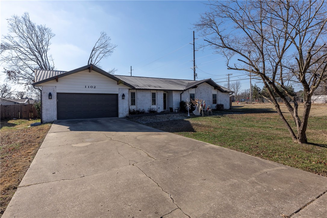 A&A 1St. Rev.B'ville - Land