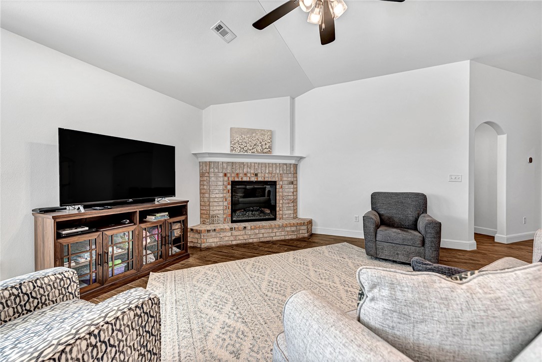 Pines Ph Iii, The Centerton - Residential