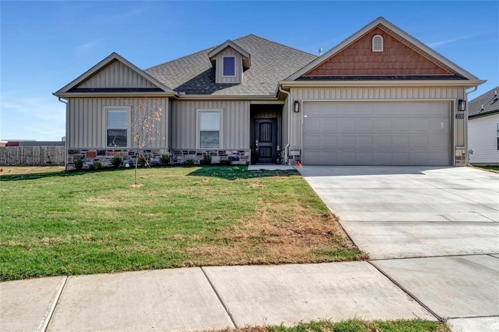 $5,000 in Concessions, Rate Buy Downs or Upgrades! Privacy fence is included! This 4 bed 2 bath home is completed with an open layout, vaulted ceilings, luxury vinyl flooring throughout, granite countertops, a
spacious tiled walk in shower in the primary suite and large walk in closets throughout. You are also just
around the corner from Bentonville West High School and a short drive to downtown Bentonville and the
new Walmart Home Office. Whether you are are looking for you