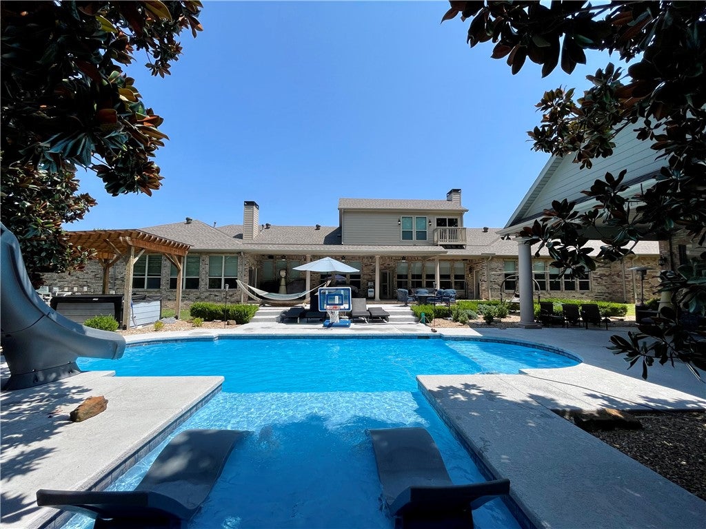 6033 Nancy's Vista Terrace