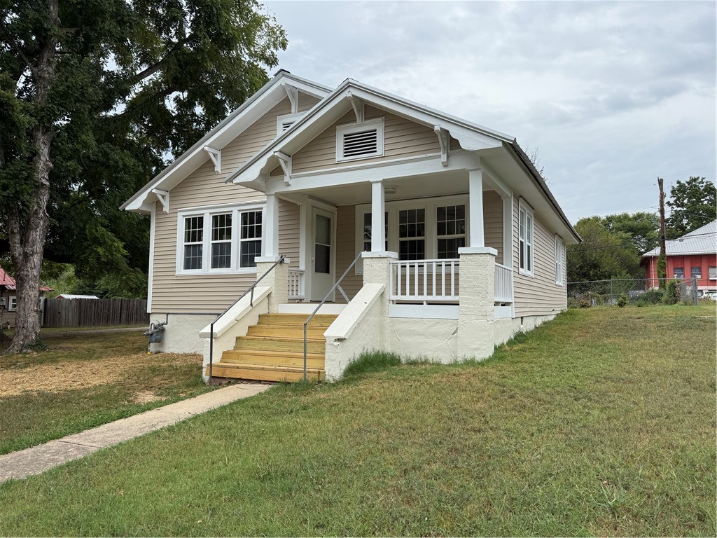 Welcome to this beautifully updated 2 bedroom, 1 full bath home with a versatile study/office area. Step inside to a spacious living room, dining room, and kitchen featuring a brand-new electric range. Recent upgrades include: New vinyl siding, New central heat & air, Metal roof for long-lasting durability. Enjoy the outdoors on the covered front porch or relax in the chain-linked fenced backyard, perfect for pets or gatherings. The property sits on a double lot with a large shade tree, providing extra space and privacy.
Conveniently located in Harrison, this home combines comfort, updates, and value.
