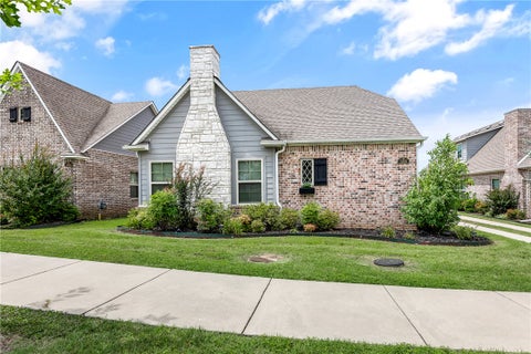 Photo of 389 N Mountain Ranch Boulevard, Fayetteville, AR 72704 (MLS # 1353369)