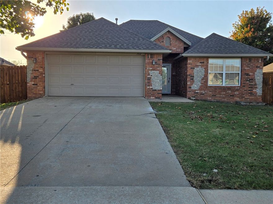 3 bed, 2 bath home in Bentonville, 2 car garage, wood privacy fence, split floor plan, storm doors, gas fireplace, pantry in kitchen, laminate flooring in main living area, new carpet in bedrooms and professionally cleaned. Property in excellent condition. Pets negotiable with non-refundable deposit, no smoking.