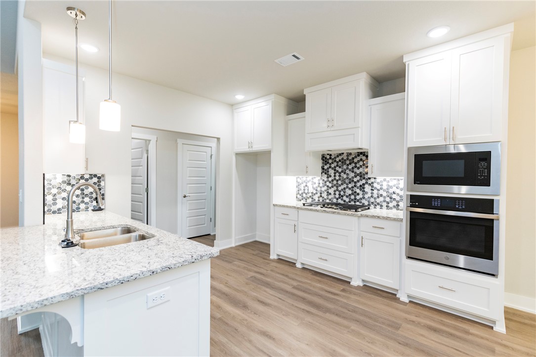 Oak Brook Sub Ph 1 Siloam Spgs - Residential