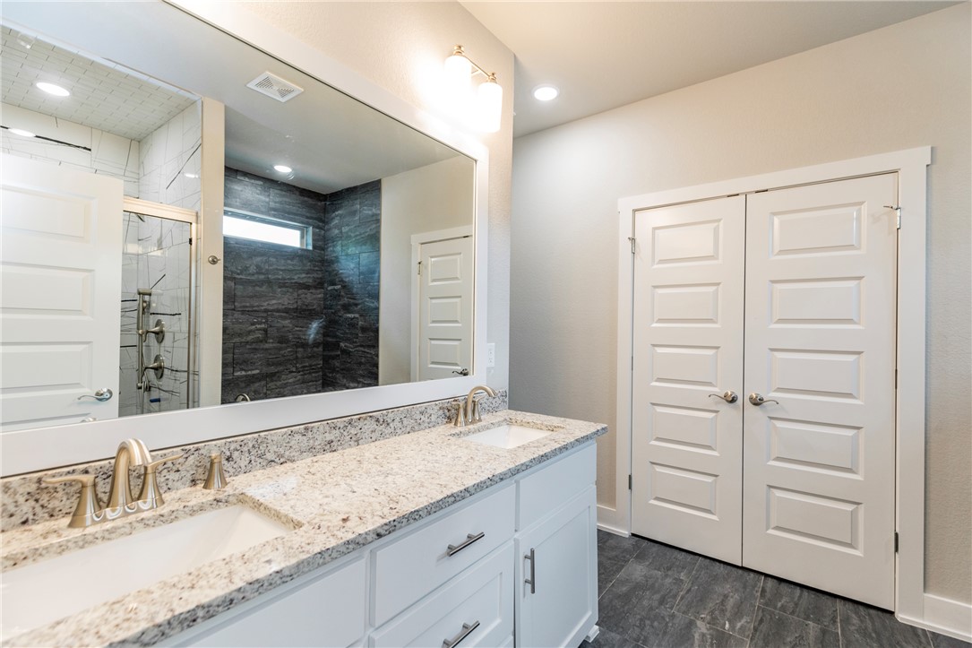 Oak Brook Sub Ph 1 Siloam Spgs - Residential