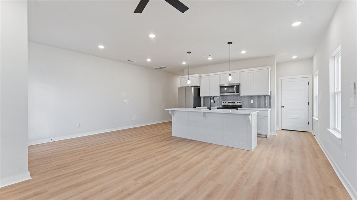 Pea Ridge Pointe Townhomes - Residential Lease