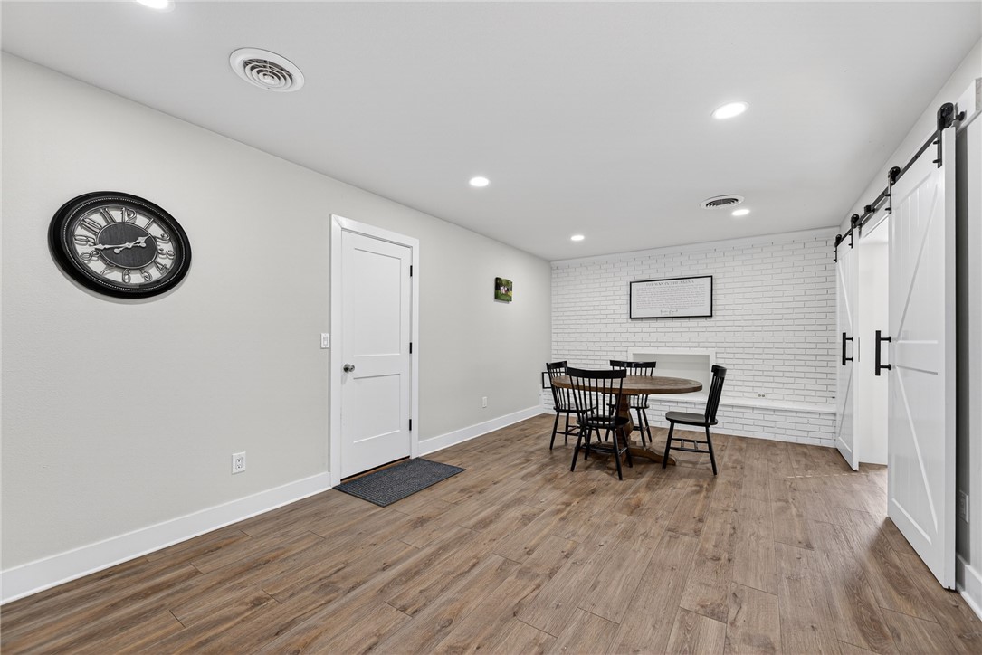 Sundown Sub Rogers - Residential