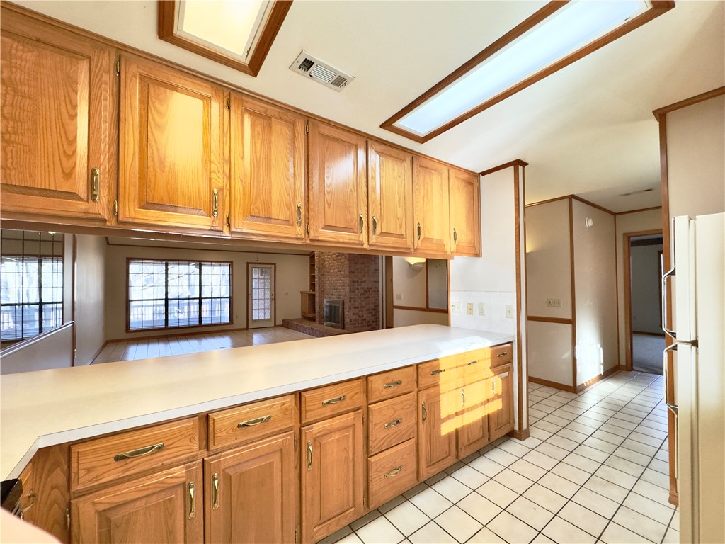 Royal Oaks Estates - Residential Lease