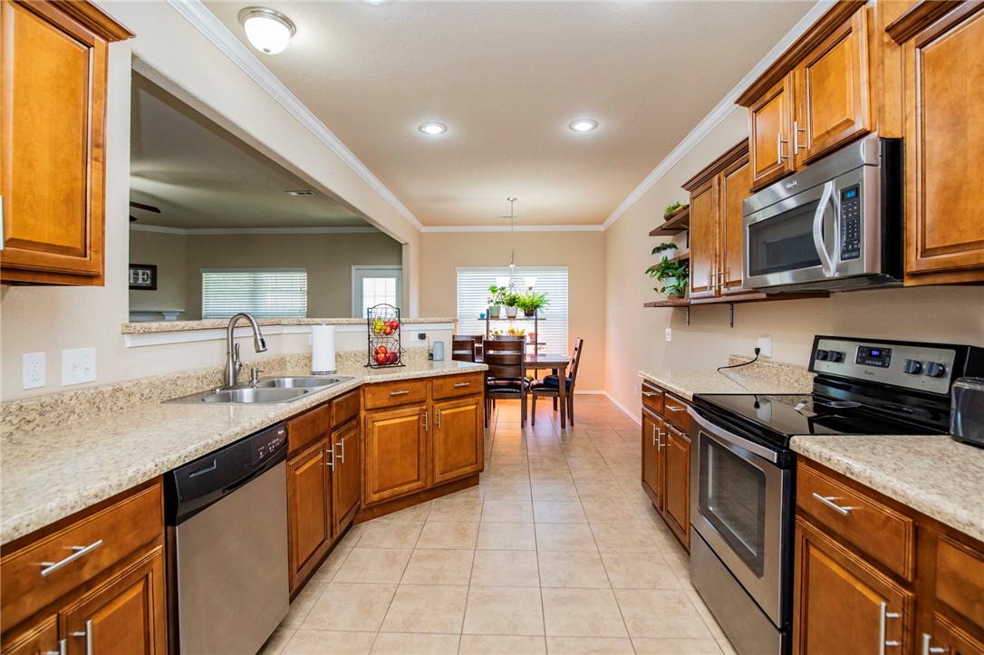 Lakewood Crossing - Residential