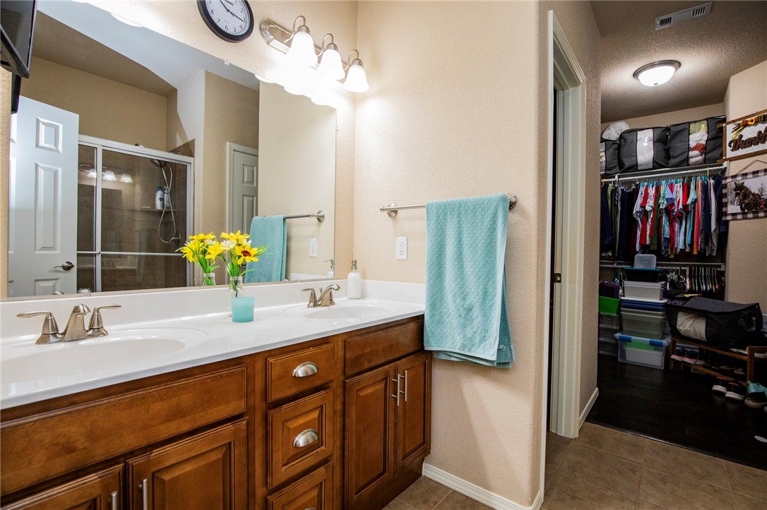 Lakewood Crossing - Residential