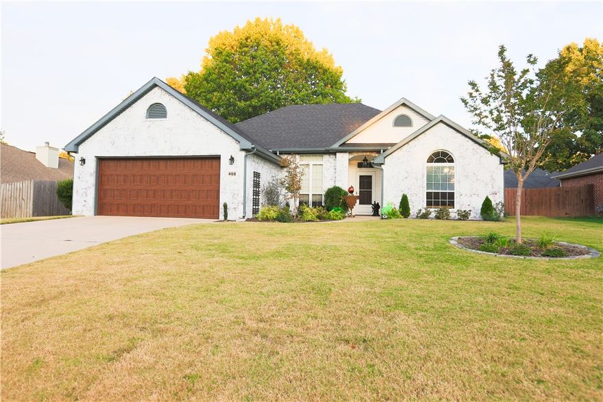 Mountain biker's paradise with easy access to Coler Mountain Bike preserve and within walking distance to downtown Bentonville. This home features a Chef's kitchen with custom cabinetry, new roof, new HVAC and new upgraded appliances. Hand scraped engineered wood floors throughout, fresh paint and landscaping. 
Less than a mile to Coler Mountain Bike Preserve with protected bike lanes all the way.
