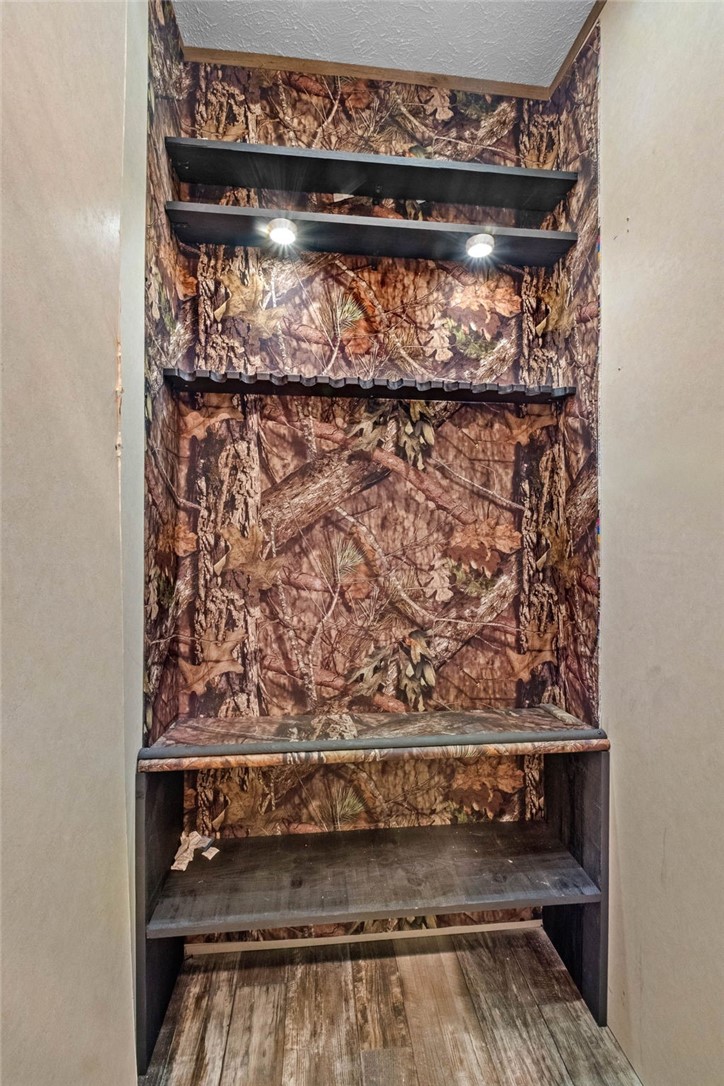 21-18-29-RURAL - Residential