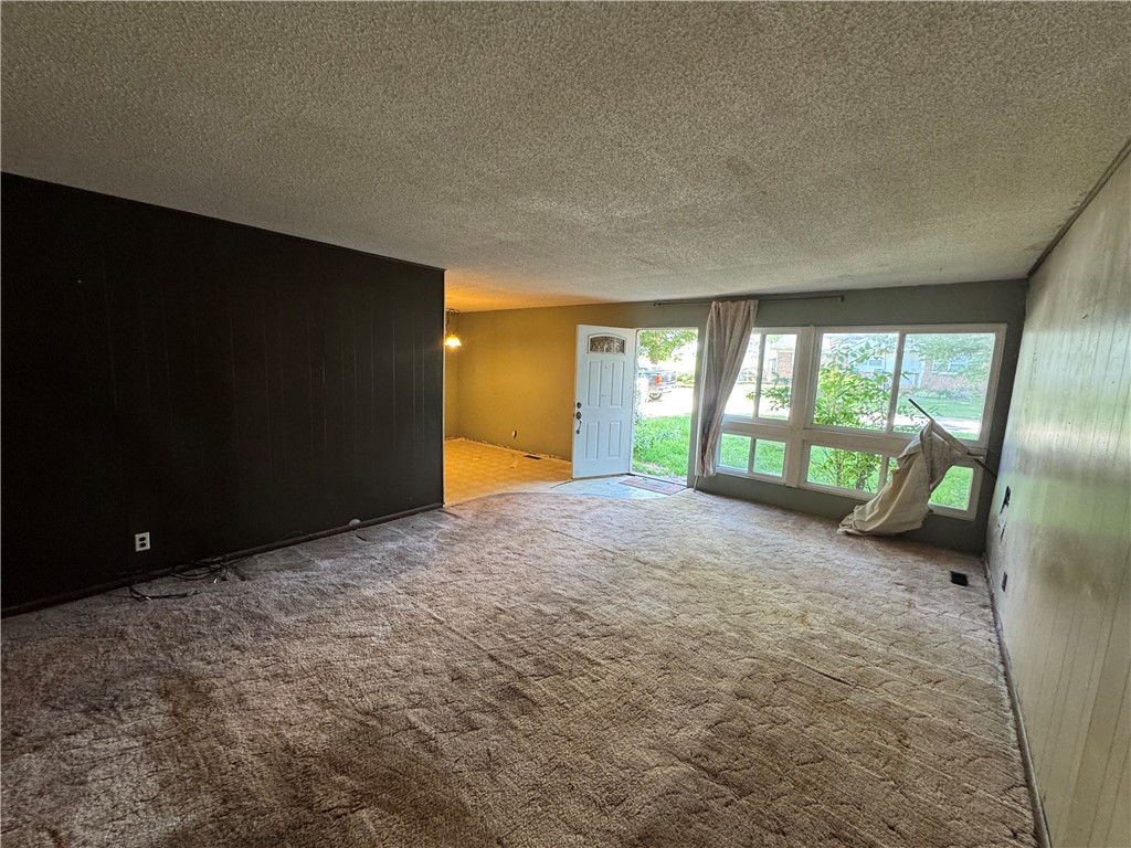 Ss Strip/Carr - Residential