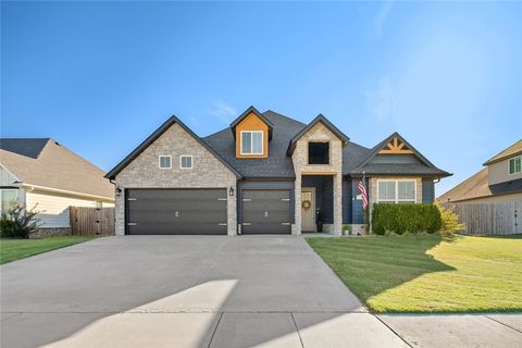 Photo of 921 Red Maple Street, Centerton, AR 72719 (MLS # 1326182) Photo of 921 Red Maple Street, Centerton, AR 72719 (MLS # 1326182)