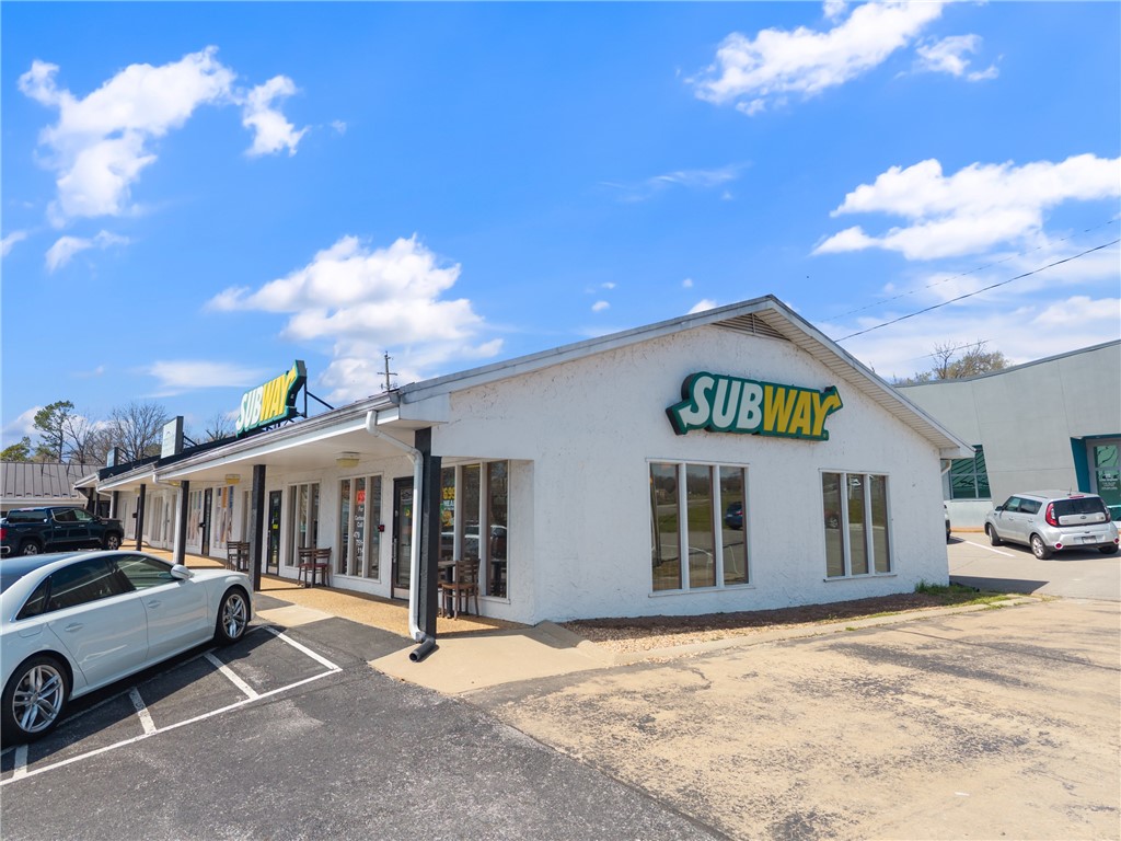 Springdale Outlots - Commercial Lease