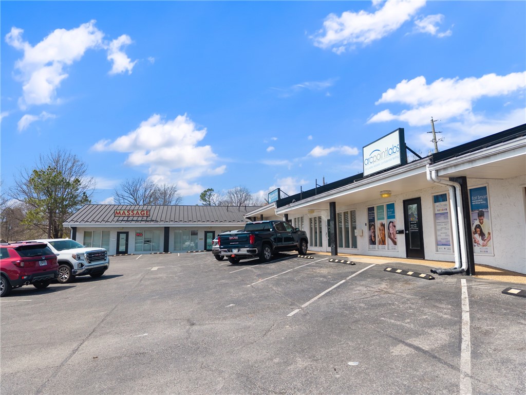 Springdale Outlots - Commercial Lease