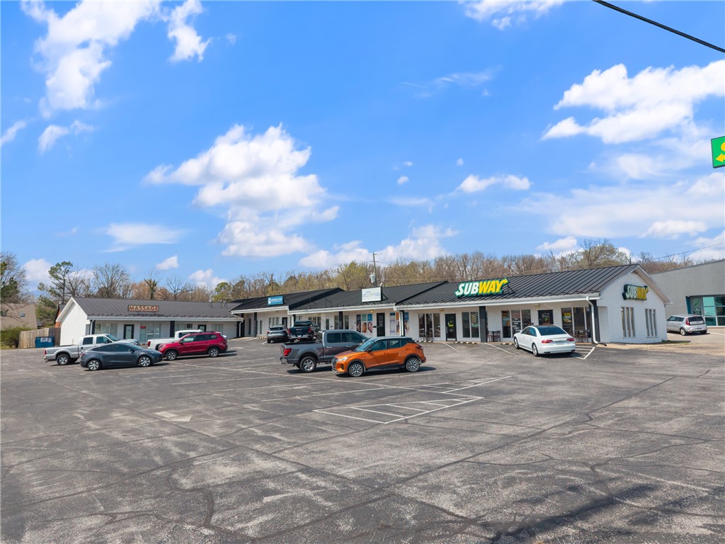 Springdale Outlots - Commercial Lease