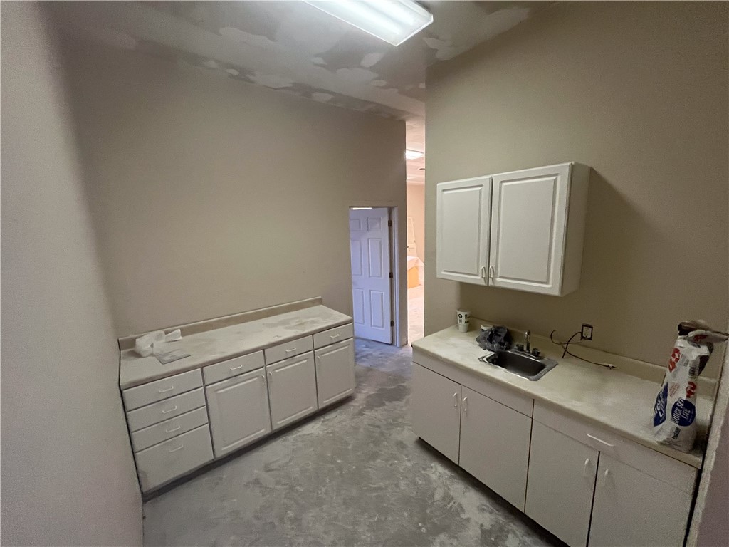 Springdale Outlots - Commercial Lease