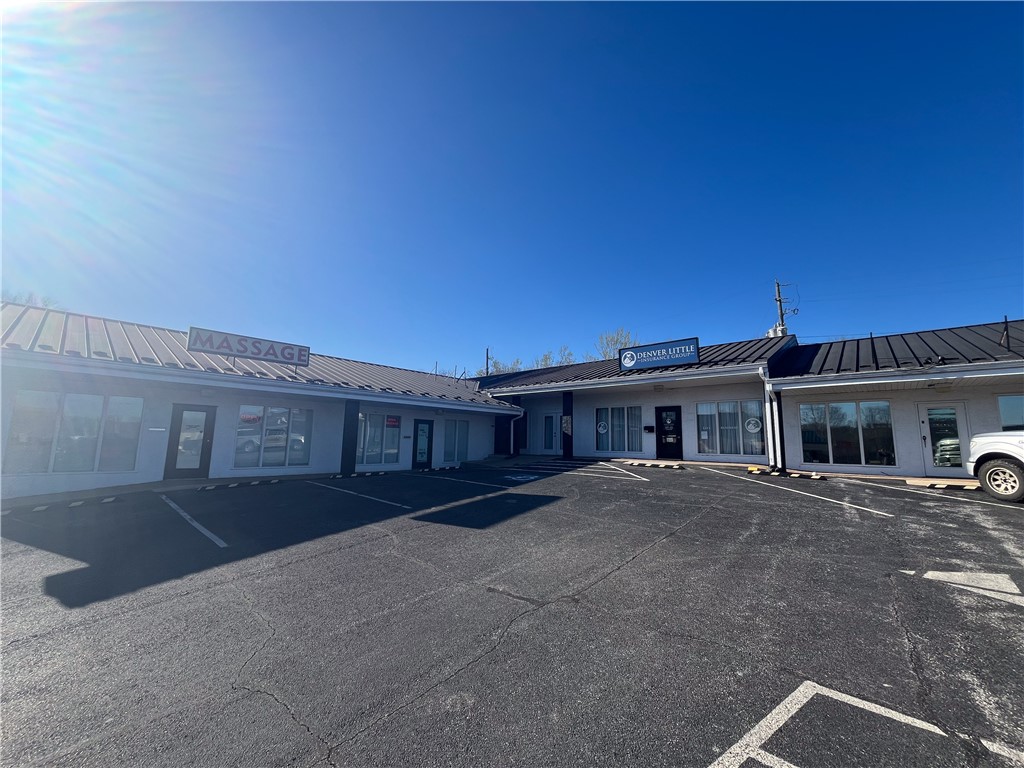 Springdale Outlots - Commercial Lease