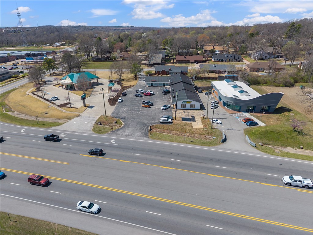 Springdale Outlots - Commercial Lease