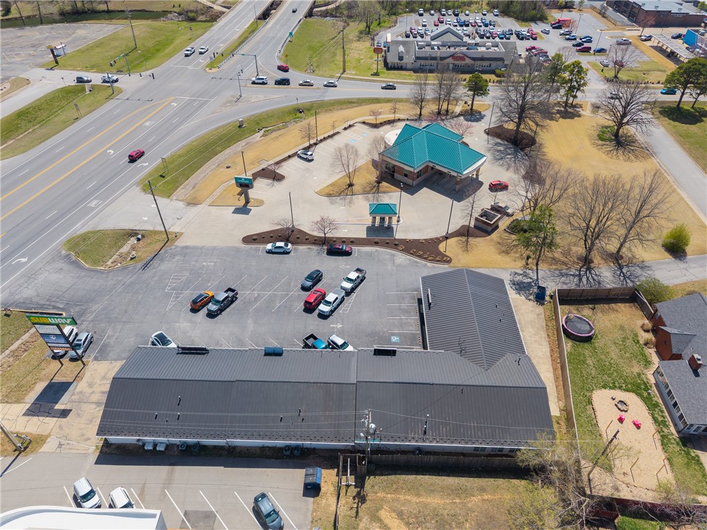 Springdale Outlots - Commercial Lease